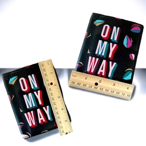 Fossil Bags, Folding Wallet l “On My Way” l Black Pebbled Leather l EUC - Picture 4 of 8